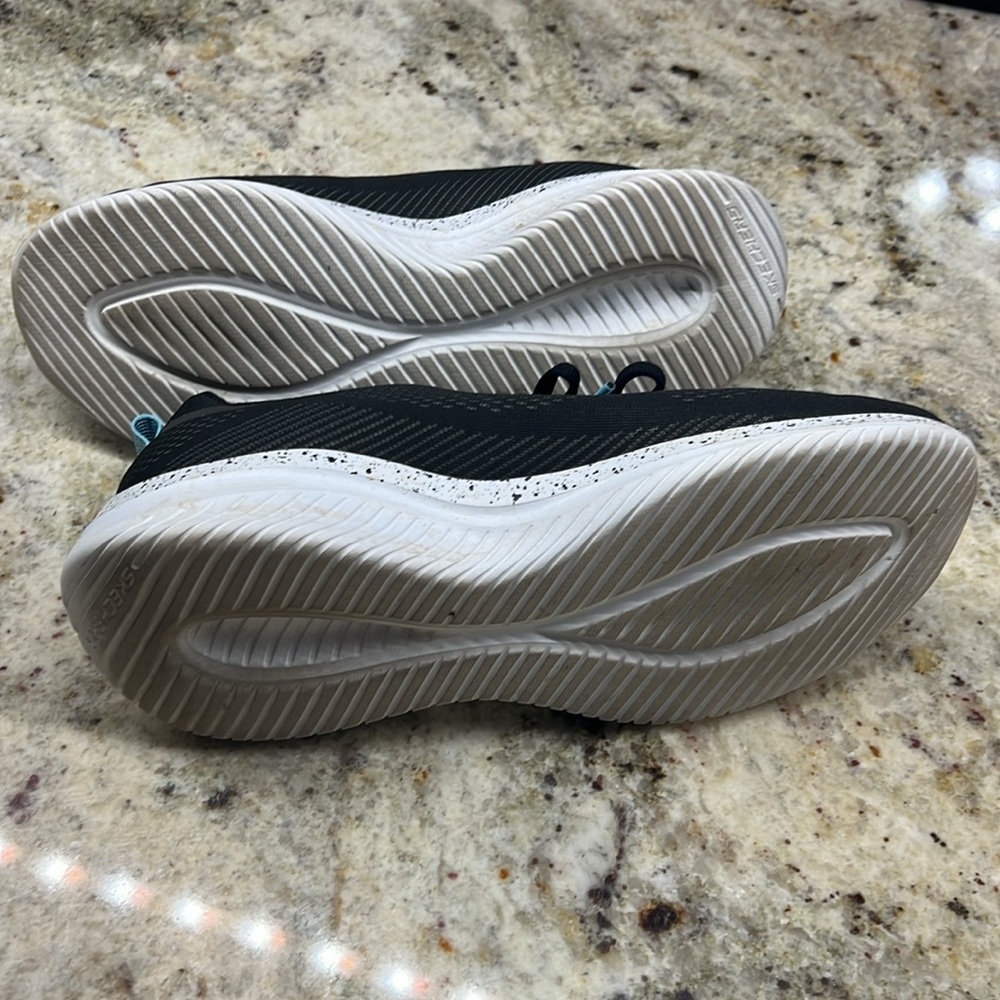 Sketchers Ultra Flex, 3.0 Memory, Foam Cooled. Wo… - image 5
